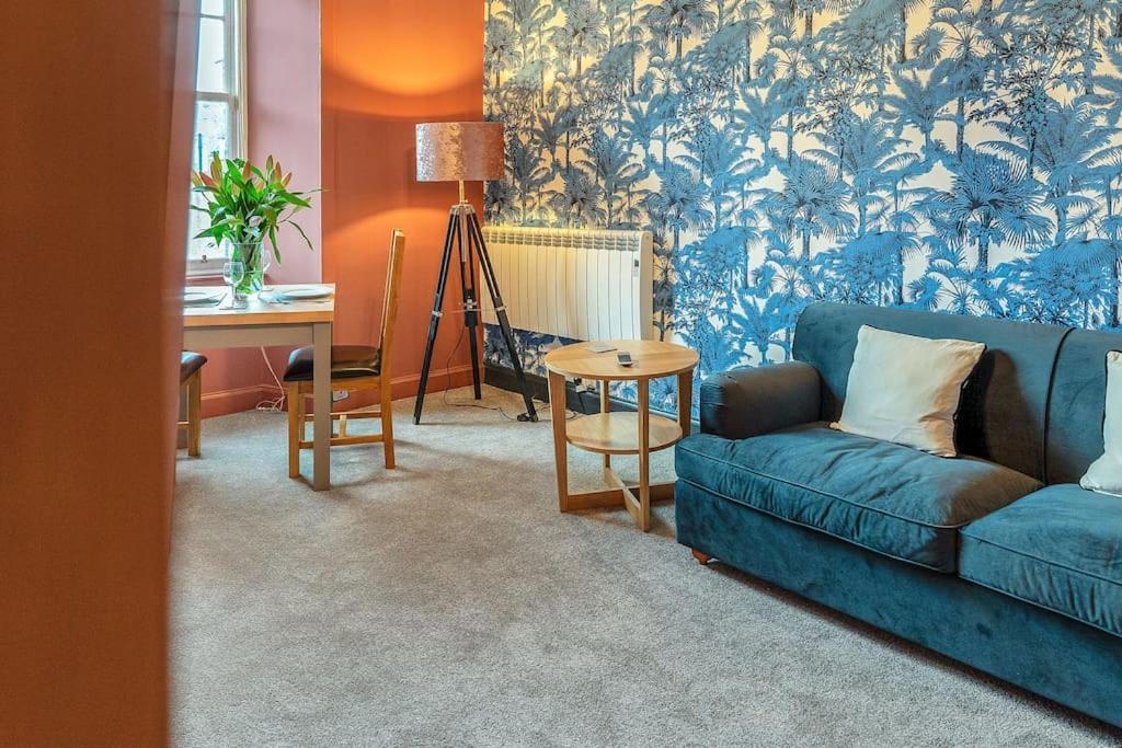 Boutique Modern Royal Mile Apartment Sleeps 4 Edinburg Exteriör bild