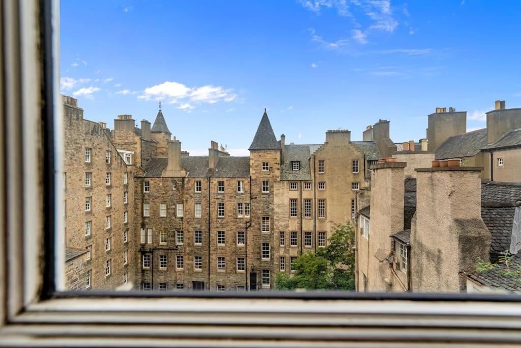 Boutique Modern Royal Mile Apartment Sleeps 4 Edinburg Exteriör bild